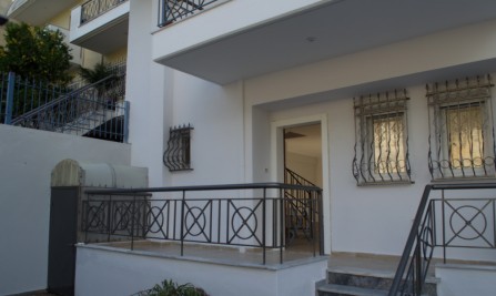 Недвижимость на Пригороды г.Салоники . Таунхаус площадью 210 кв.м.