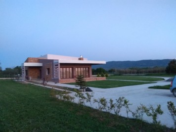 Недвижимость на Пригороды г.Салоники . Вилла площадью 335 кв.м.