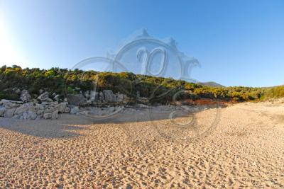 Недвижимость на о.Тасос . Участок за городом площадью 15596 кв.м.