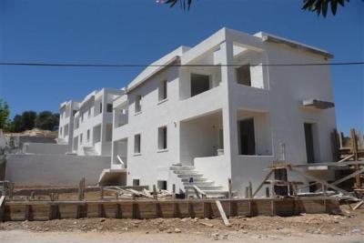 Недвижимость на о.Эвия . Вилла площадью 120 кв.м.