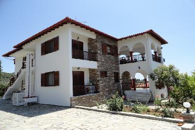 Недвижимость на Халкидики . Вилла площадью 200 кв.м.